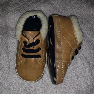 [SOLD] Infant booties, Size 3